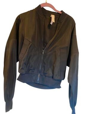 Alo Yoga Jacket Zipper on sleeve BLACK Size: XS
